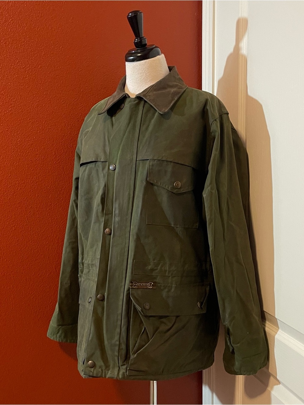 Driza-Bone Men’s Vintage Oilskin Waxed Cotton Shell Corduroy Collar Chore Jacket